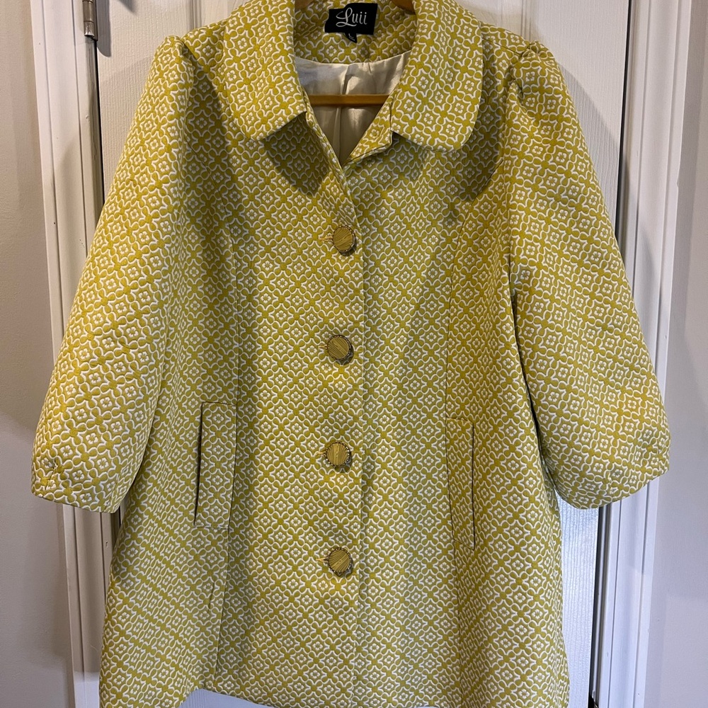 Luii Women's Yellow Patterned Coat